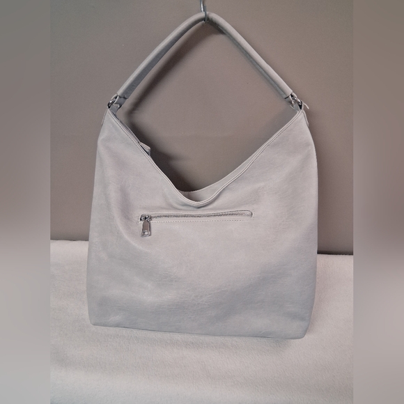 JEANE & JAX Vegan Soft Shoulder Hobo Bag in Light Gray - Picture 4 of 9